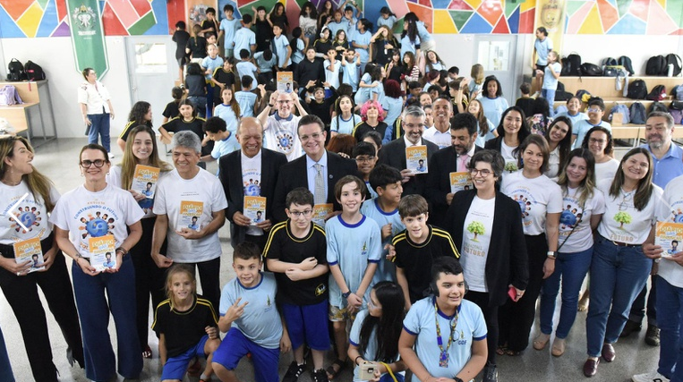 Poupadores do Futuro leva educação financeira e previdenciária a mais de 30 mil alunos